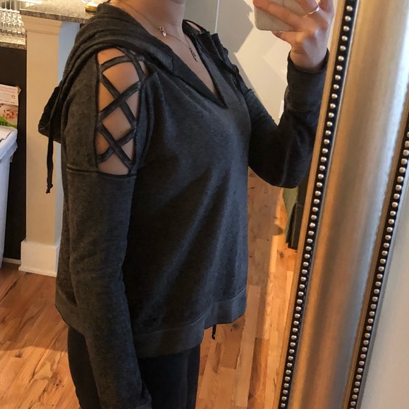 Gray cropped hoodie - Picture 4 of 4